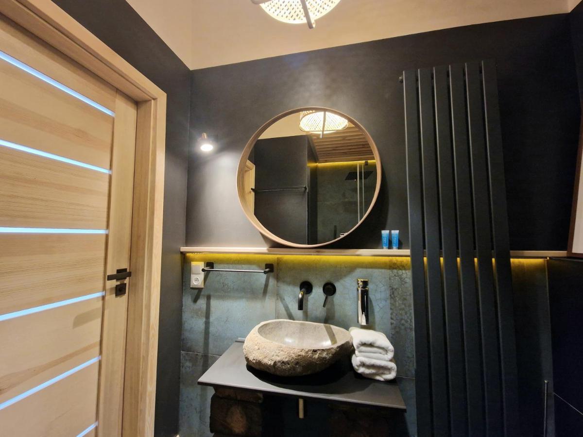 Live & Travel Apartments Waterlane Vintage Гданьск Экстерьер фото