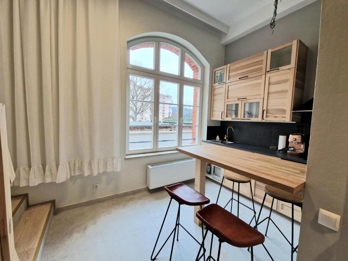 Live & Travel Apartments Waterlane Vintage Гданьск Экстерьер фото