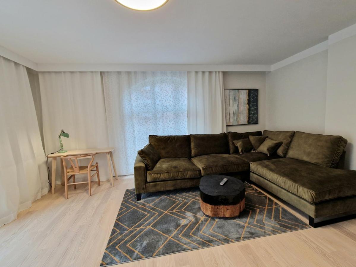 Live & Travel Apartments Waterlane Vintage Гданьск Экстерьер фото